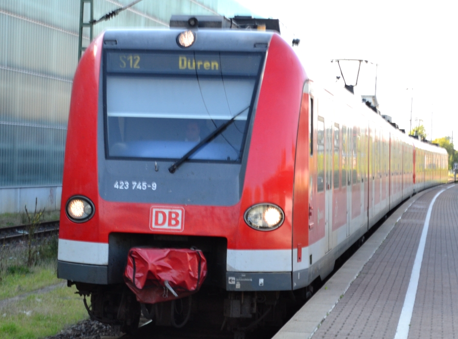 VRS soll neue Gebühren für Fahrradmitnahme bei Schülern und Studenten zurücknehmen